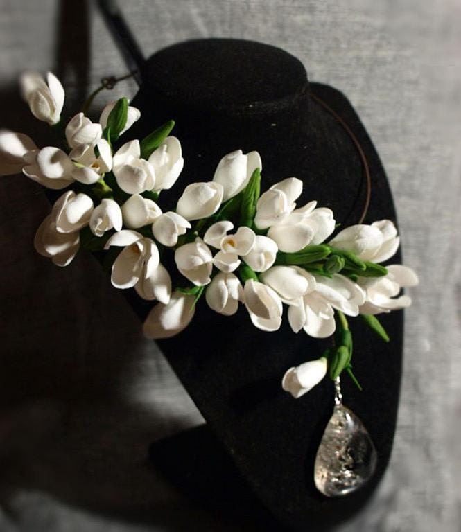 Floral Statement Halskette Kalte Porzellan Blumen Schmuck Floral Statement Halskette Kalte Porzellan Blumen Schmuck von IrynaFleur