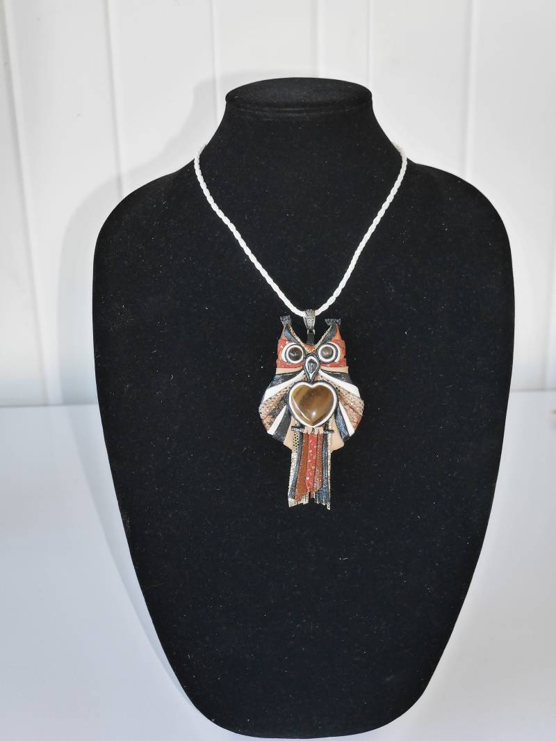 Eule Halskette Stein Tigerauge Leder Handwerk Anhänger Intuition, Handarbeit, Geschenk Für Frau, Accessoire, Edelstein, Eule, Perlen von IrynasArt