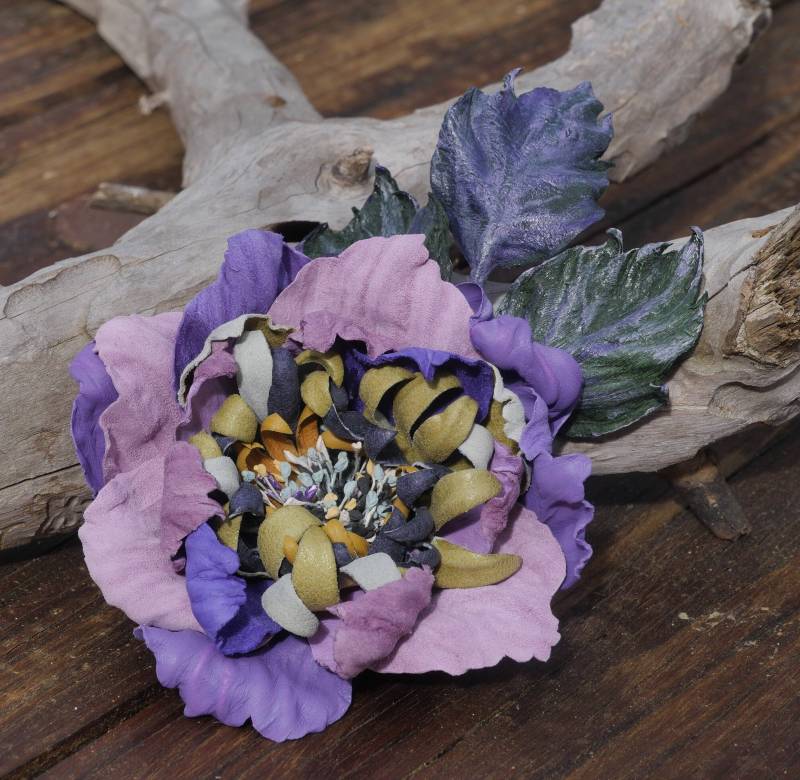 Fantasie Lavendel Rose Brosche Leder Einzigartige Blumen Handwerk Handarbeit Muttertag 3 Jahre Lila Geschenk Für Sie Freunde von IrynasArt
