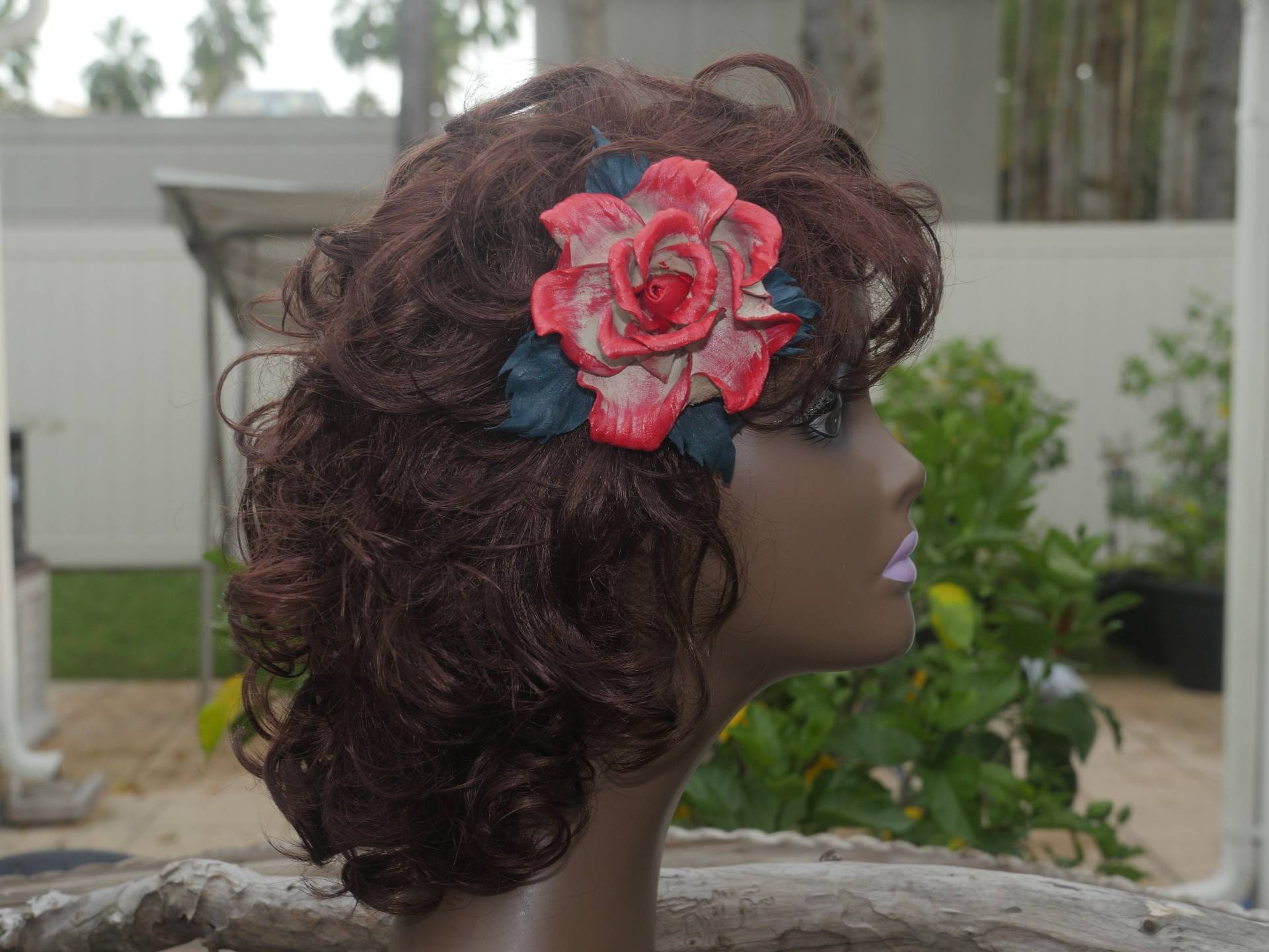 Rote Rosen Brosche Und Haarspange, Leder Handwerk, Broschen, Handarbeit, Geschenk Für Sie, Frau Geschenk, Art Deco Brosche, Blumen, Stil Broschen von IrynasArt