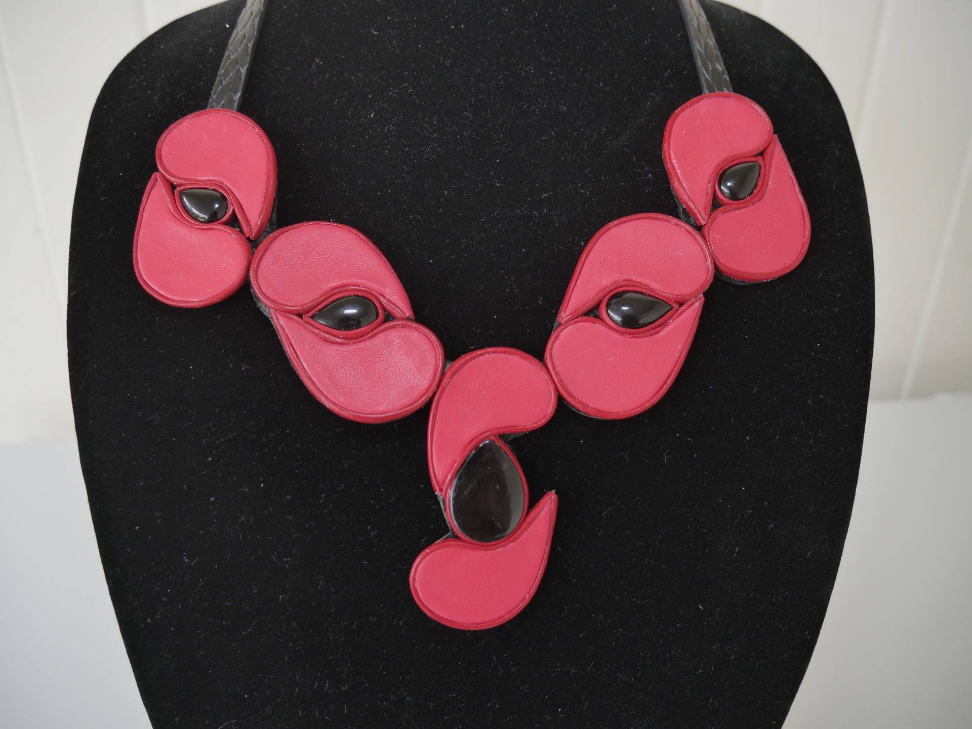 Roter Schwarzer Stein Echtleder Halskette Ohrringe Art Deco Leder Onyx Steine Handgemacht Geschenk Für Frau Sie von IrynasArt