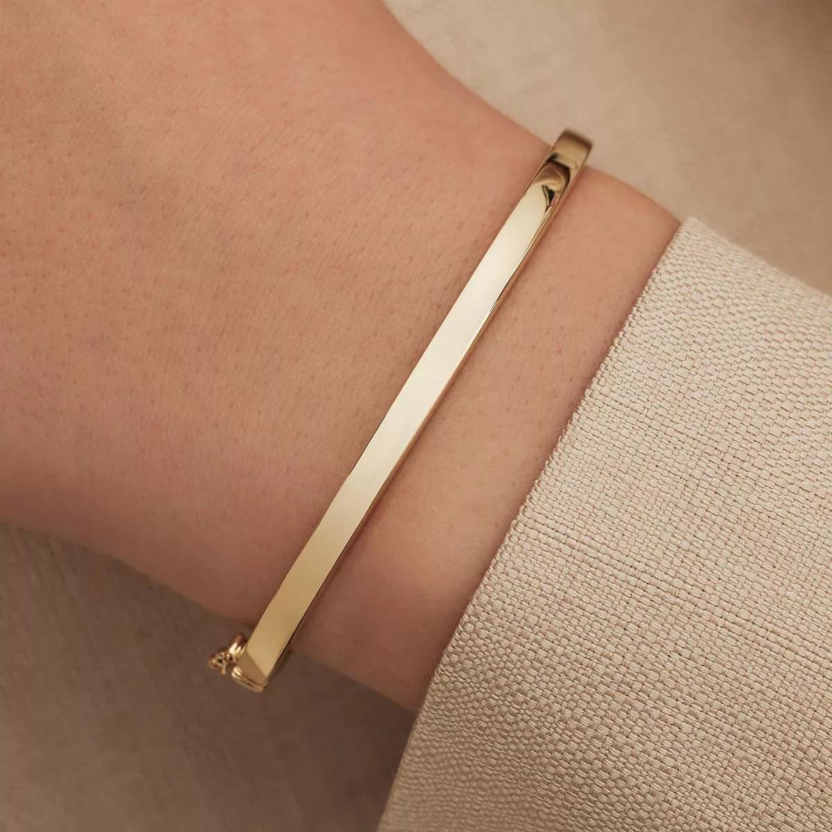 Isabel Bernard Armband - Cour d'Honneur Clara 14 karat gold bangle - Gr. L - in Gold - für Damen von Isabel Bernard