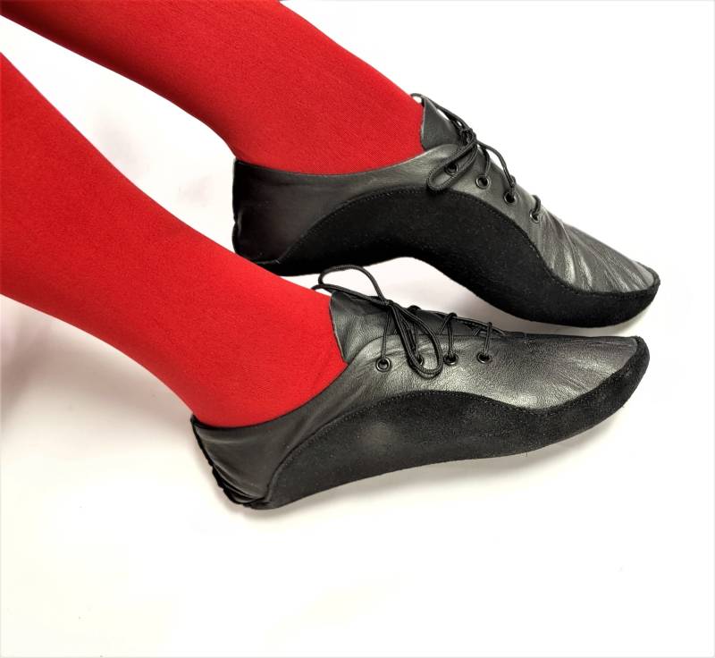 Isabella Mars Tightwire Schuhe Tightrope Circus Corderaide Drahtseil Wirewalker Schwarzes Leder Mit Wildledersohle von IsabellaMarsShop