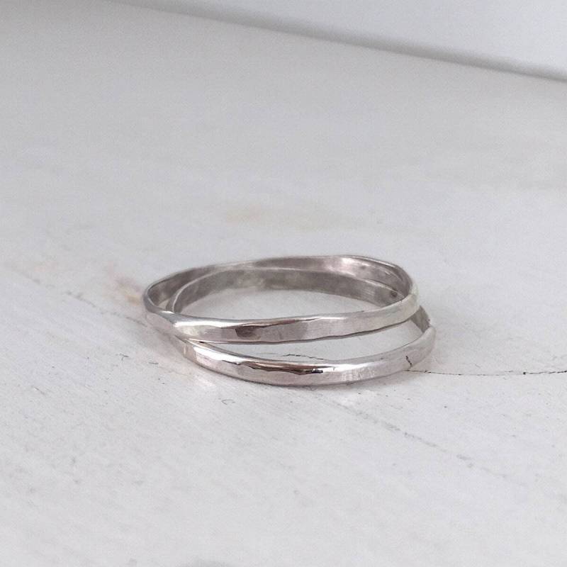 Sterling Silber Ring. Gehämmert Stapelring. Dünne Stacker Gehämmert Sterling Silber Ring. Gehämmert Stapelring. Dünne Stacker Gehämmert von IsabelleGraceJewelry