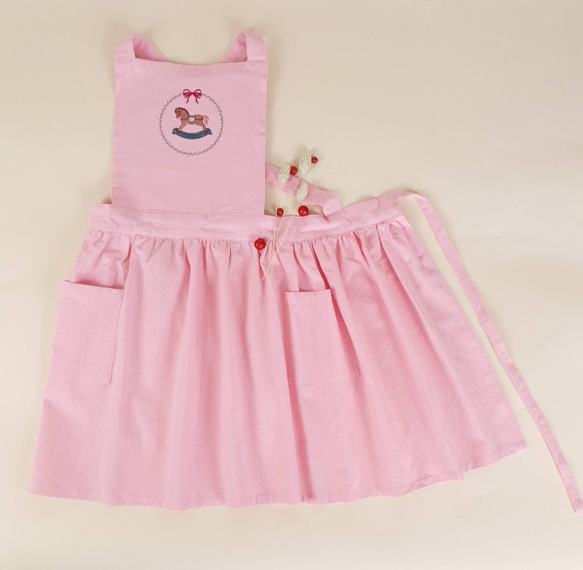 Kinderschürze Weihnachten Stickerei Schürzenkleid Schürze Kinder Leinen 4-7 Jahre 8-11 Personalisierbar Mit Name von IsamayaDesigns