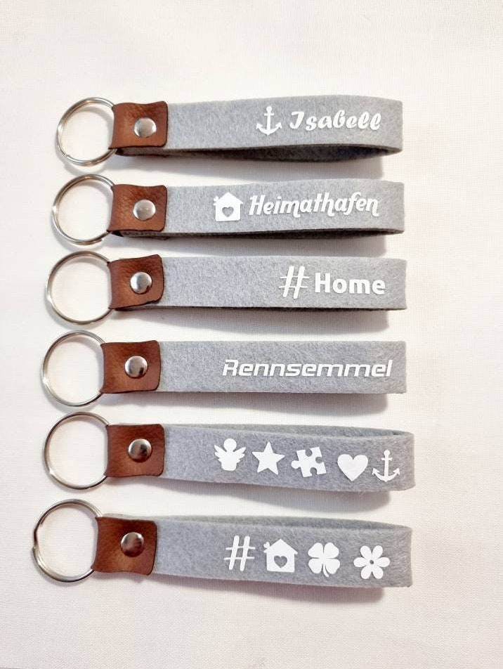 Schlüsselanhänger Personalisiert Mit Filz Und Leder - Schriftfarbe Weiß Schlüsselanhänger Personalisiert Mit Filz Und Leder - Schriftfarbe Weiß von IsasKreativbudeShop