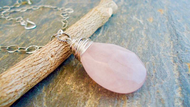 Rosenquarz Urban Halskette/sterling Silber Facettierten Teardrop Pastell Hellrosa Rosenquarz Urban Halskette/sterling Silber Facettierten Teardrop Pastell Hellrosa von IseaDesigns