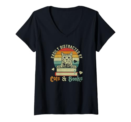Damen Leicht abgelenkt von Katzen und Büchern, niedliches Buch, Nerd, Katzenliebhaber T-Shirt mit V-Ausschnitt Damen Leicht abgelenkt von Katzen und Büchern, niedliches Buch, Nerd, Katzenliebhaber T-Shirt mit V-Ausschnitt von IsekaiDesign Cat People Apparel