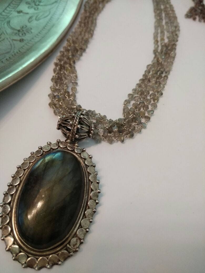 Labradorit Halskette Und Anhänger Labradorit Halskette Und Anhänger von IshratsJewelry