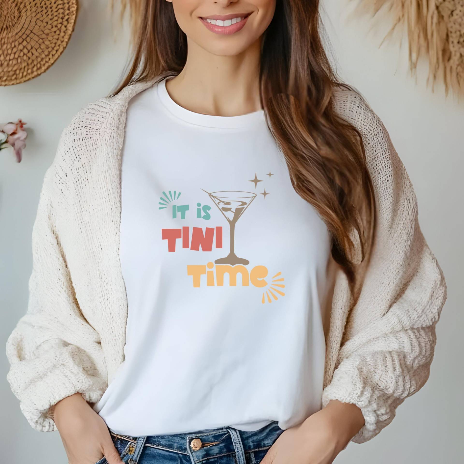 Martini T Shirt - Cocktail Für Party Bartender Oversize Look Weekend Geschenk Jga von IsidoraScottDesign