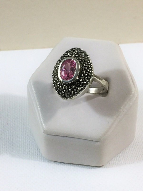 Vintage-Ring Aus Sterlingsilber Mit Markasit Und Rosa Cz, Schöner 2-Stufiger Ring, Oberseite 20 X 14 Mm, Größe 8 Vintage-Ring Aus Sterlingsilber Mit Markasit Und Rosa Cz, Schöner 2-Stufiger Ring, Oberseite 20 X 14 Mm, Größe 8 von IsisJeweler
