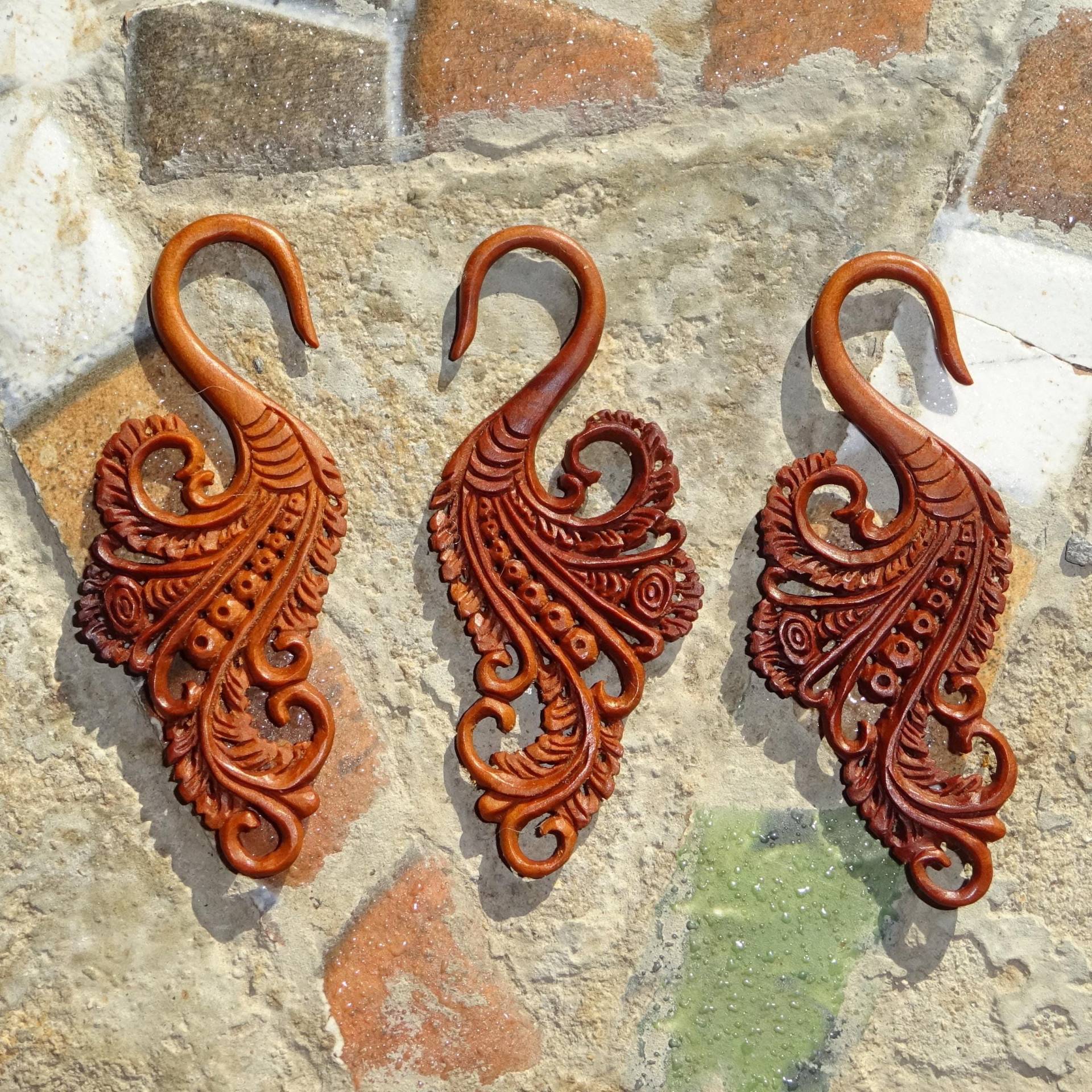 Handgemachte Pfauengeist Ohrringe Aus Recyceltem Holz - 2, 5 Mm Gauges von IslandFlowJewelry