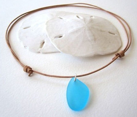 Boho Beach-Halskette, Meer Glas Leder Halskette, Strand Halsband, Strand, Surfer Glasschmuck von IslandLifeDesignsCo
