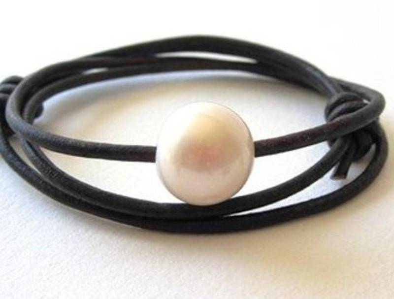 Leder Perlen Boho Armband, Strand Armbänder, Surfer Wickelarmband, Ozean Schmuck, Layering Armbänder Leder, Hippie Chic von IslandLifeDesignsCo