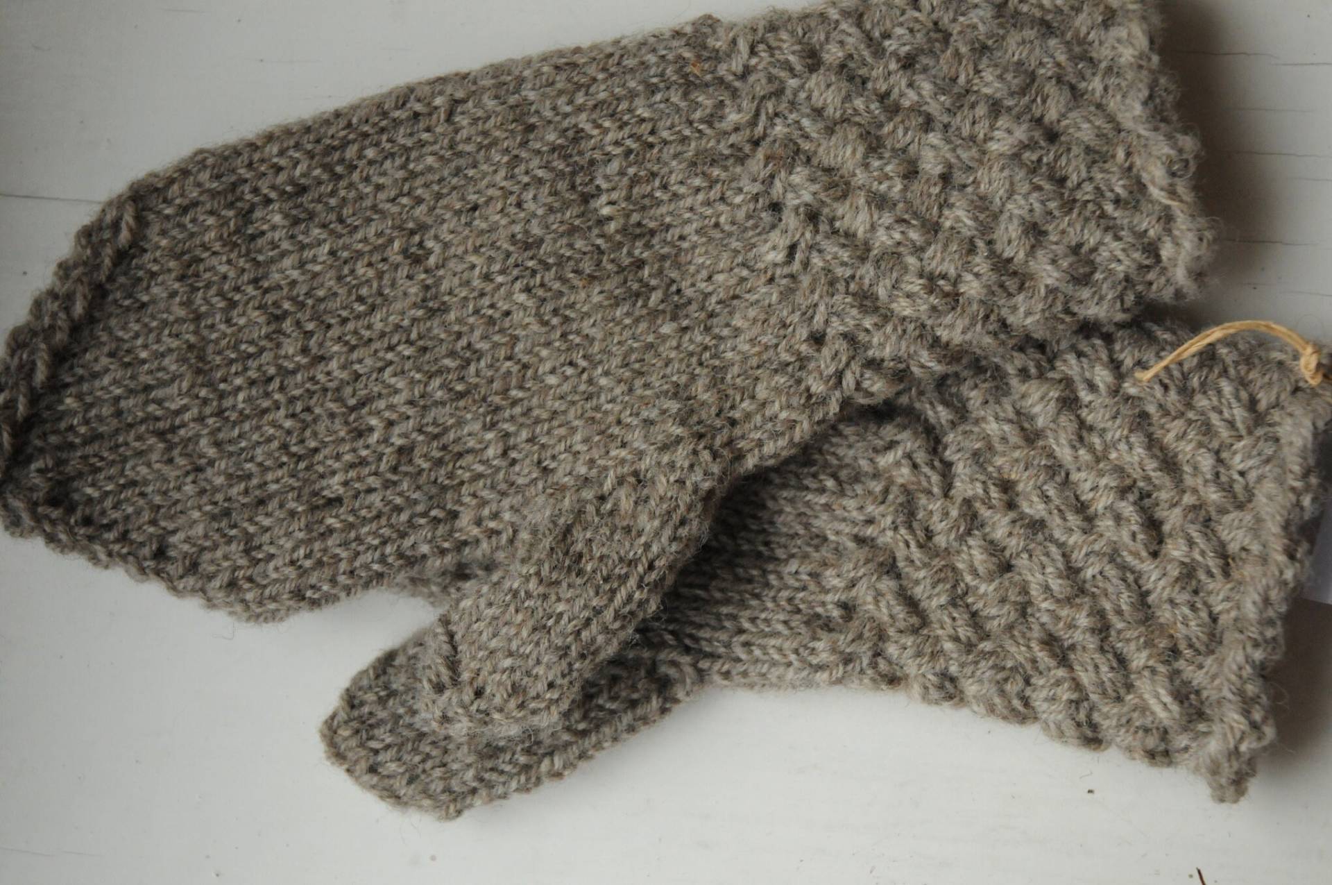 Hand Gestrickte Kinderhandschuhe Hand Gestrickte Kinderhandschuhe von IslandPotterings