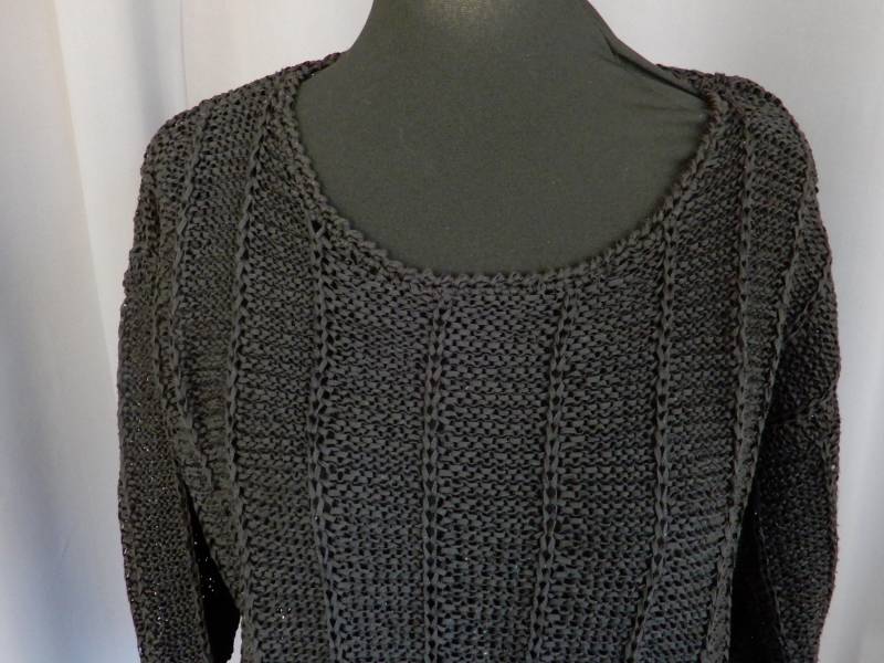 Damen - Pullover in Schwarz Bändchengarn Vintage Gr. Ca. 44/46 von IsoKos