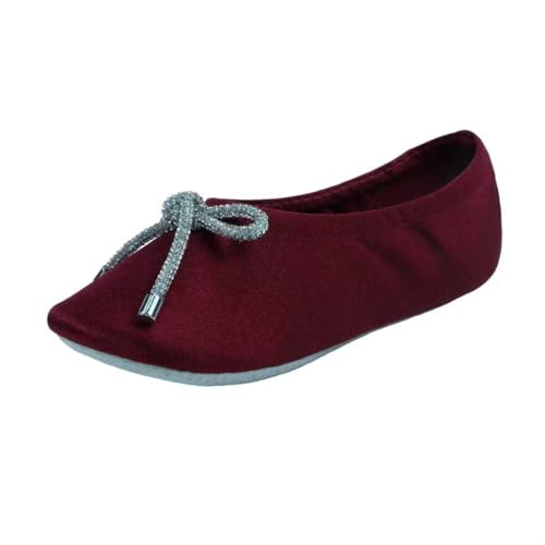 isotoner Damen Pantoffeln Stretch Satin Ballerina mit Paillettenschleife Wildledersohle und Frotteefutter Chili Einheitsgröße von Isotoner