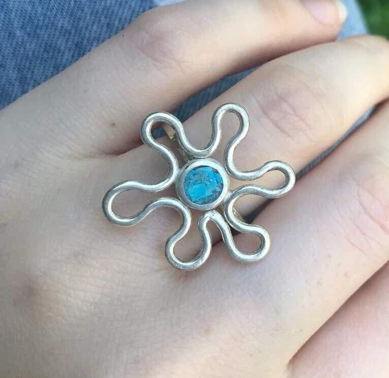 Handgefertigter Sterling Silber Türkis Blumenring - Verstellbares Band von HolyLandJewels18