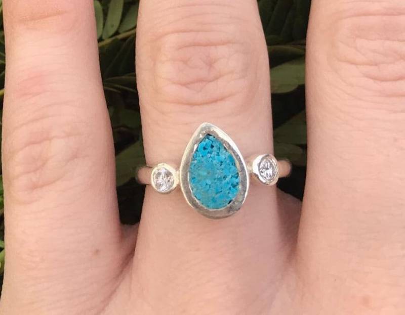 Handgefertigter Türkis-Ring Aus Sterlingsilber Birnentropfen Mit Cubic Zirkonia von HolyLandJewels18