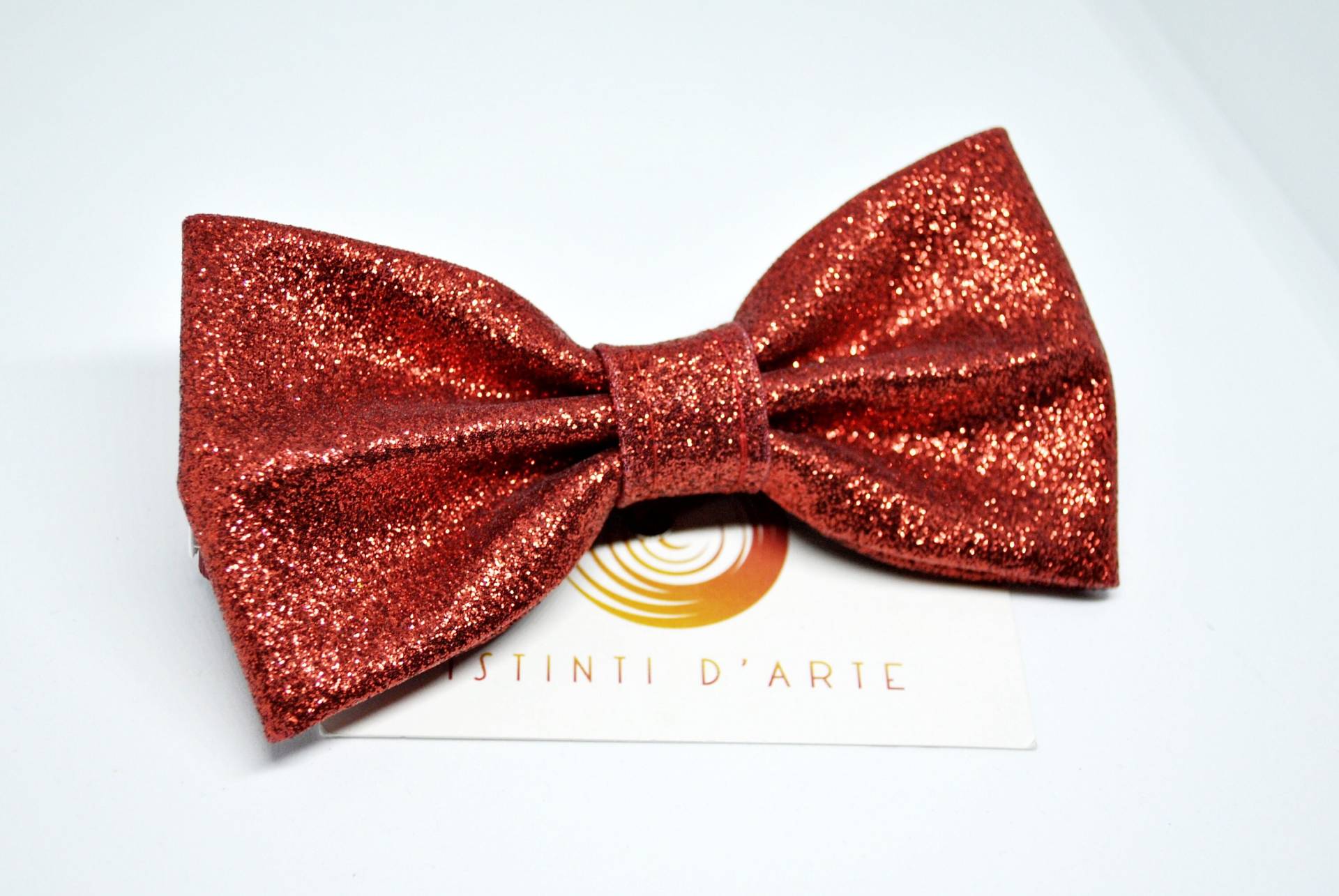 Handgemachte Mann Fliege Mit Roten Schillernden Stoff von Istintidarte