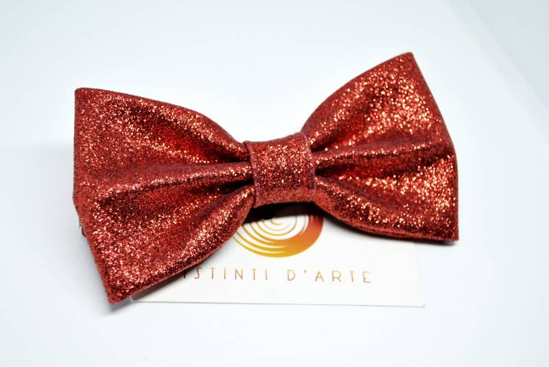 Handgemachte Mann Fliege Mit Roten Schillernden Stoff von Istintidarte