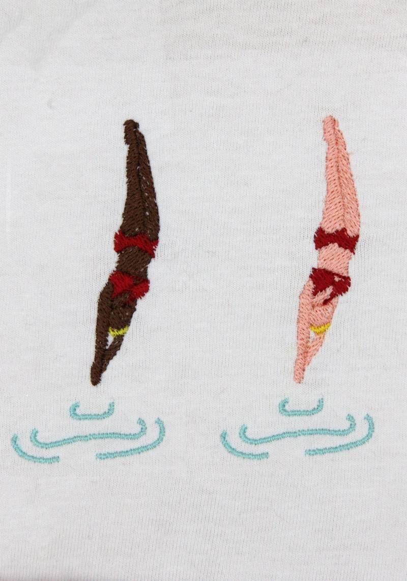 Ich, Voreilige Schlüsse Besticktes T-Shirt / Ich, Voreilige Schlüsse Besticktes T-Shirt / von ItFilsGood