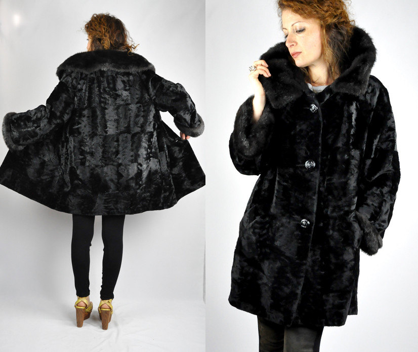 Vintage Prinzessin Mantel - Schwarzer Samt Kunstpelz Kragen & Handgelenke Jacke Vegan Warm Glam Minimalistisch S M von ItaLaVintage