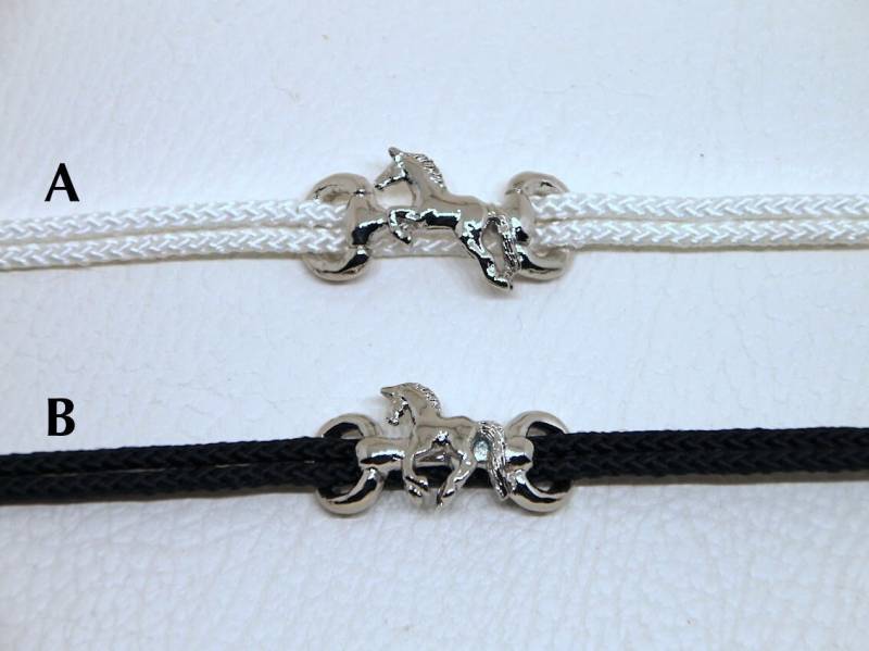 Armband - Gebiss Mit Pferd in Zwei Modellen Und Farben von ItalianJewelryStore