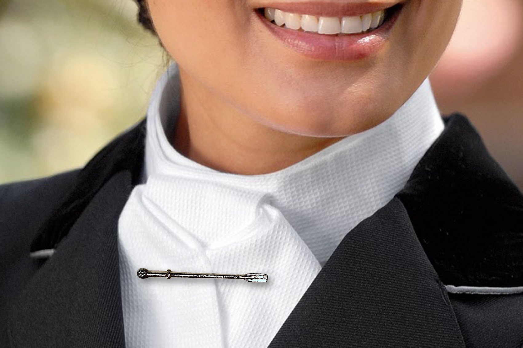 Brosche Für Plastron - Peitsche von ItalianJewelryStore