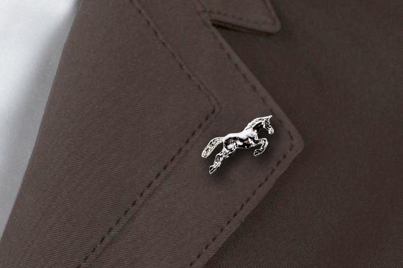 Reiten Revers Brosche - Pferdespringen von ItalianJewelryStore
