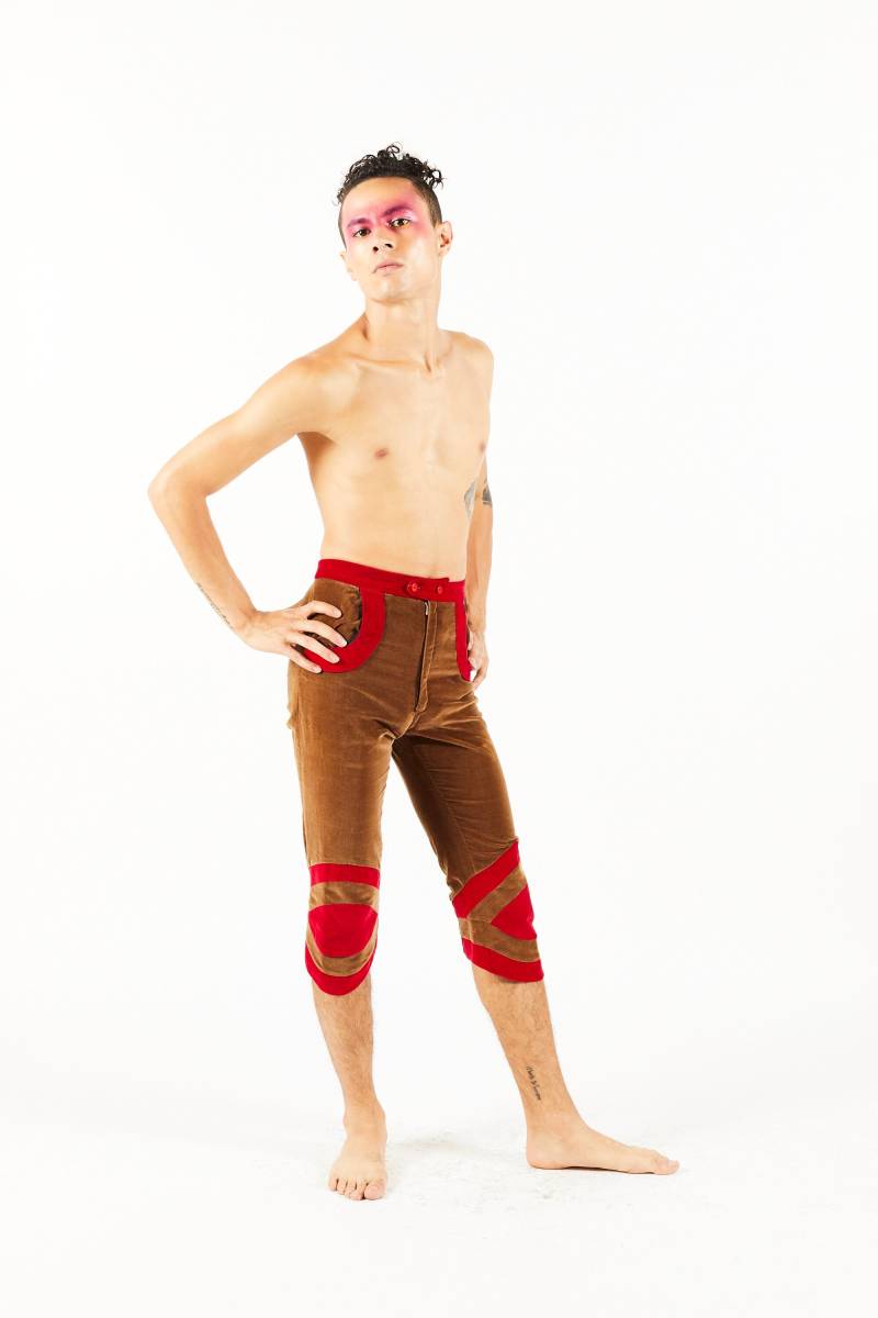 Vintage Mr Freiheit Cropped Hose - Samt Capris Braun/Messing Und Rot Jumpin Jack Flash Nyc Overstock Vintage Mr Freiheit Cropped Hose - Samt Capris Braun/Messing Und Rot Jumpin Jack Flash Nyc Overstock von Items111111111