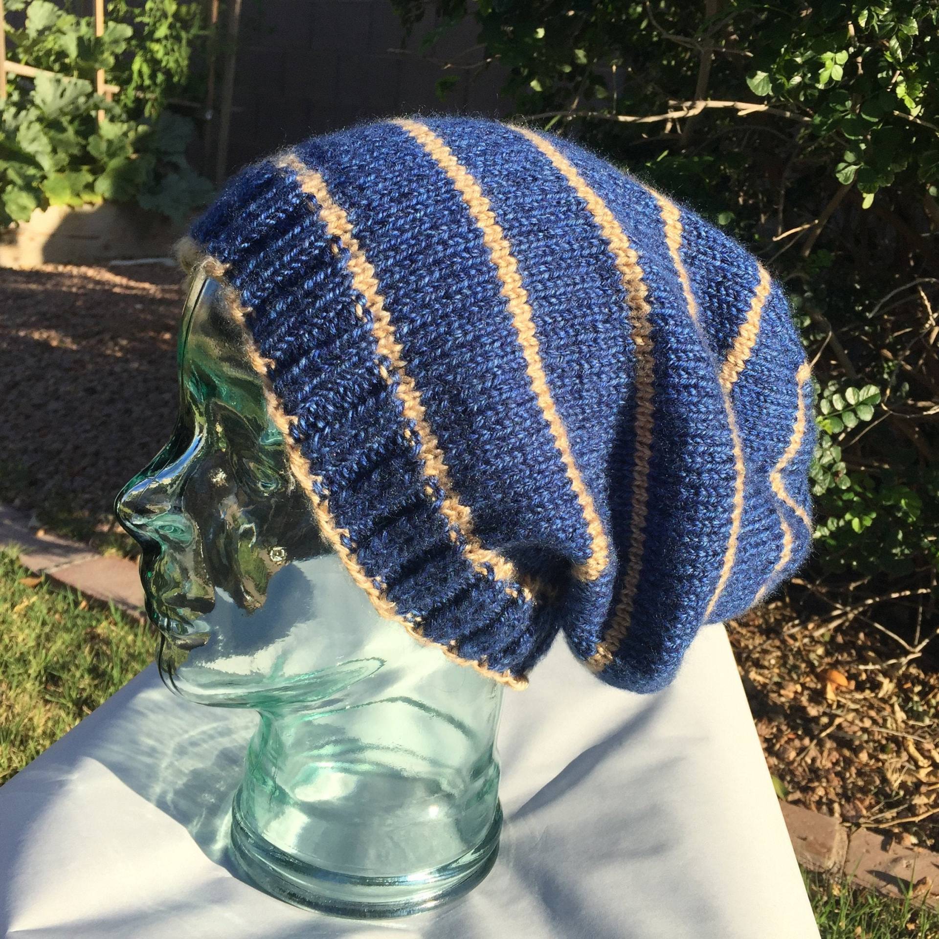 Blue & Beige Rasta Beanie - Kostenloser Versand Blue & Beige Rasta Beanie - Kostenloser Versand von ItsAKnitLife