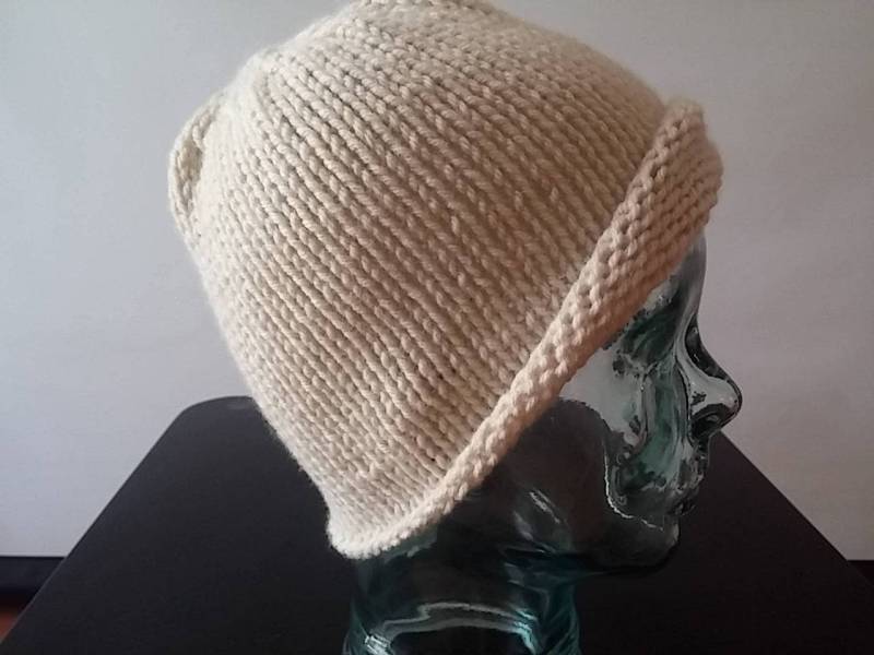 Grundlegende Beige Beanie Grundlegende Beige Beanie von ItsAKnitLife