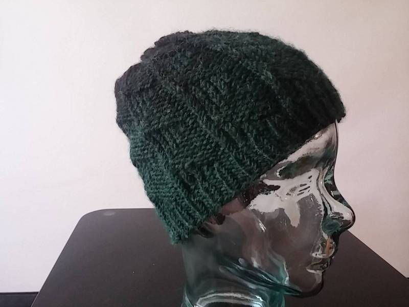 Hunter Grün Dreieck Beanie Hunter Grün Dreieck Beanie von ItsAKnitLife