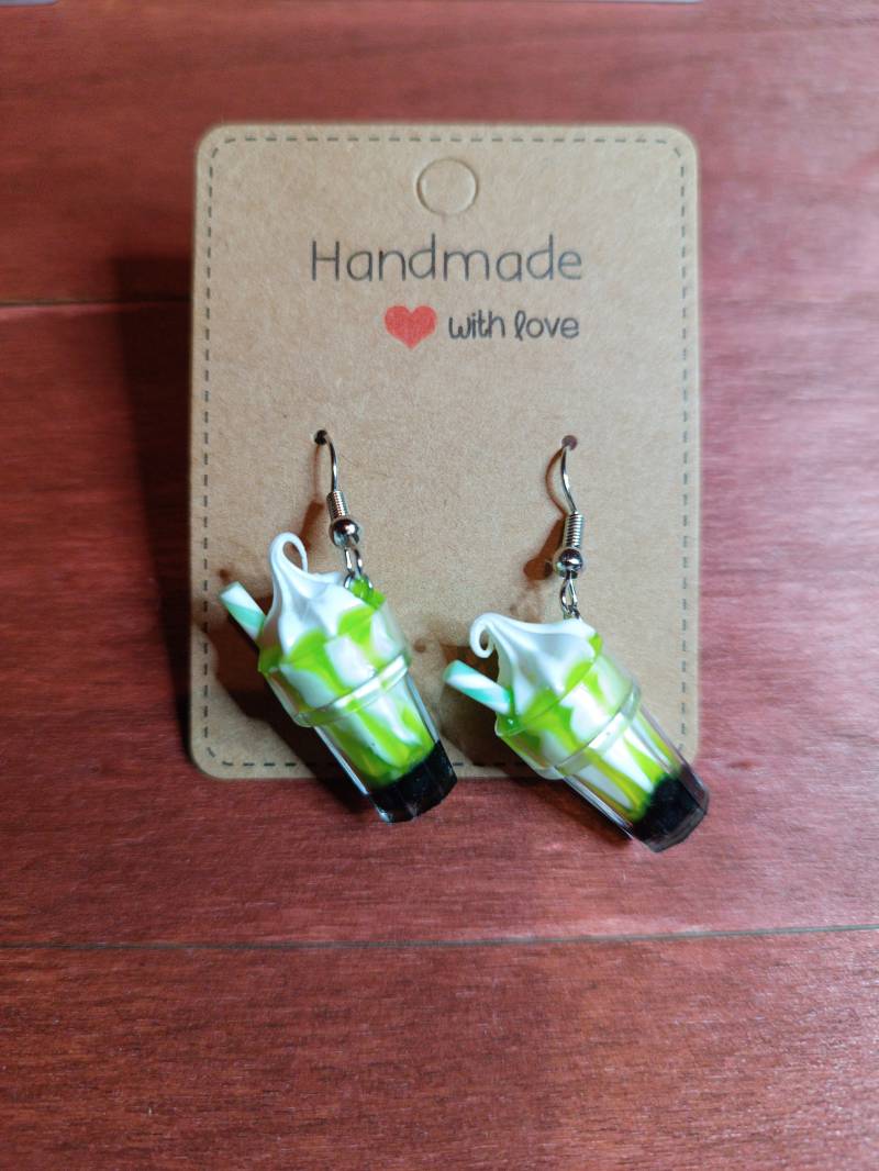 Lustige Ohrringe Hängend Milchshake-Becher von ItsAll4you2024