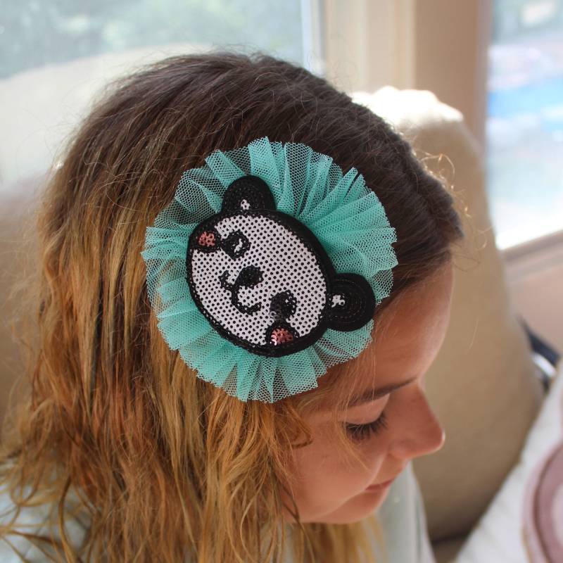 Handgemachte Entzückende Panda Bär Haarspange Sequenz Qualität Artikel Kinder, Mädchen, Kind von ItsAllOnMyHead