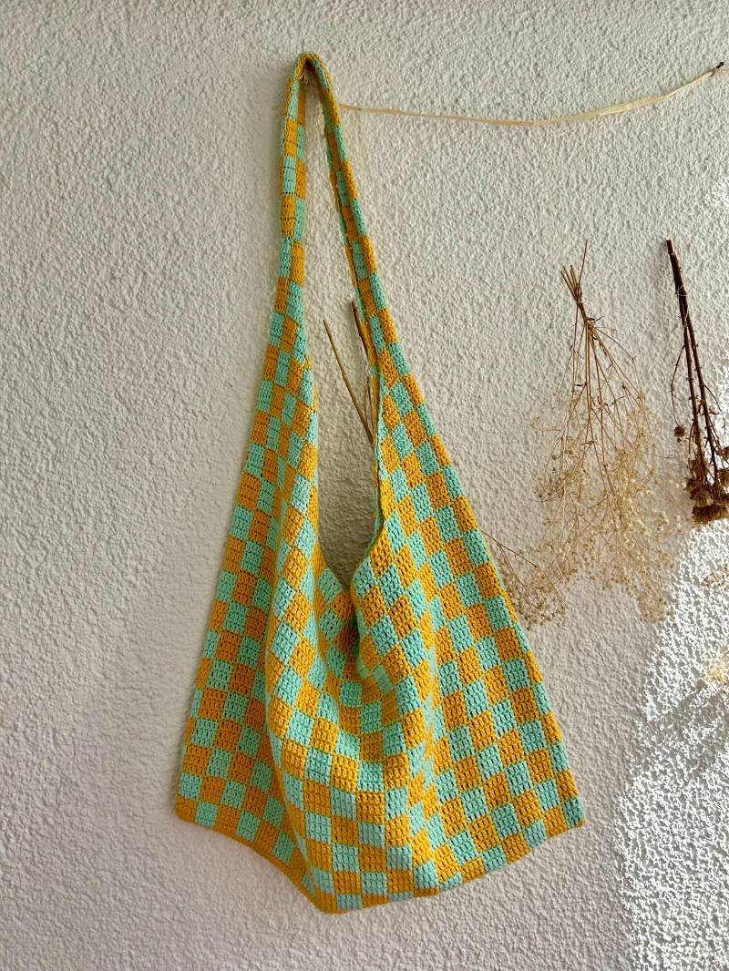 Handgemachte Schultertasche Handgemachte Schultertasche von ItsawoolthingshopDE