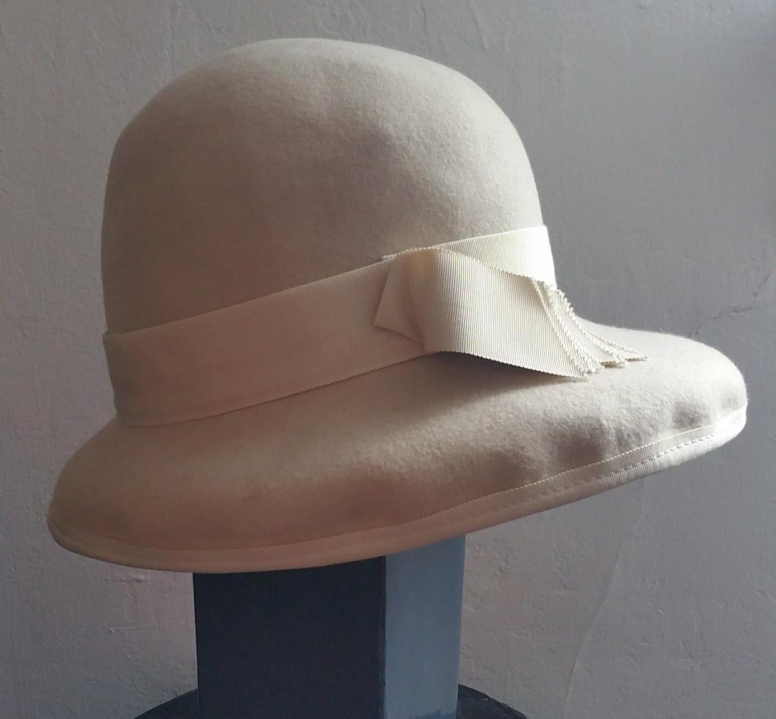 Frauenhut Von Doree Of New York_Wollfilz 20Er Jahre Stil Cloche_Like Neu(40-6 von ItsyVas