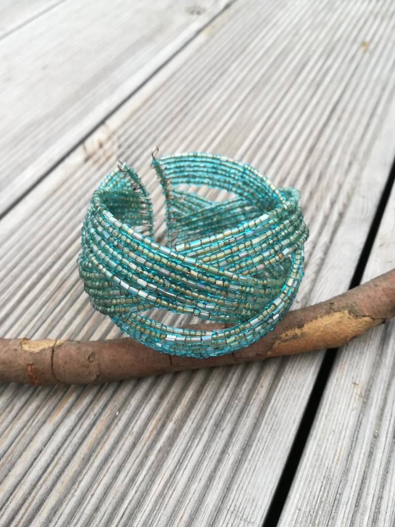 Grünes Armband, Handgemachter Schmuck, Boho Style, Perlenarmband, Perlenschmuck, Handmade Grünes Armband, Handgemachter Schmuck, Boho Style, Perlenarmband, Perlenschmuck, Handmade von ItzaJewellery