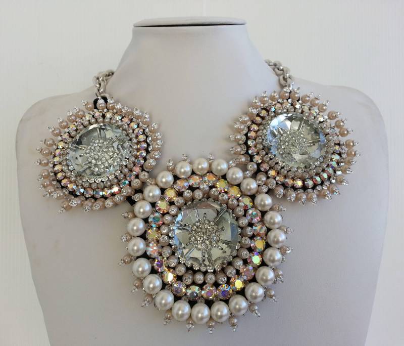 Handgemachte Statement Kette Mit Swarovski Strass Aurora Borealis Kristall Halsband Iv218 Handgemachte Statement Kette Mit Swarovski Strass Aurora Borealis Kristall Halsband Iv218 von IvMiro