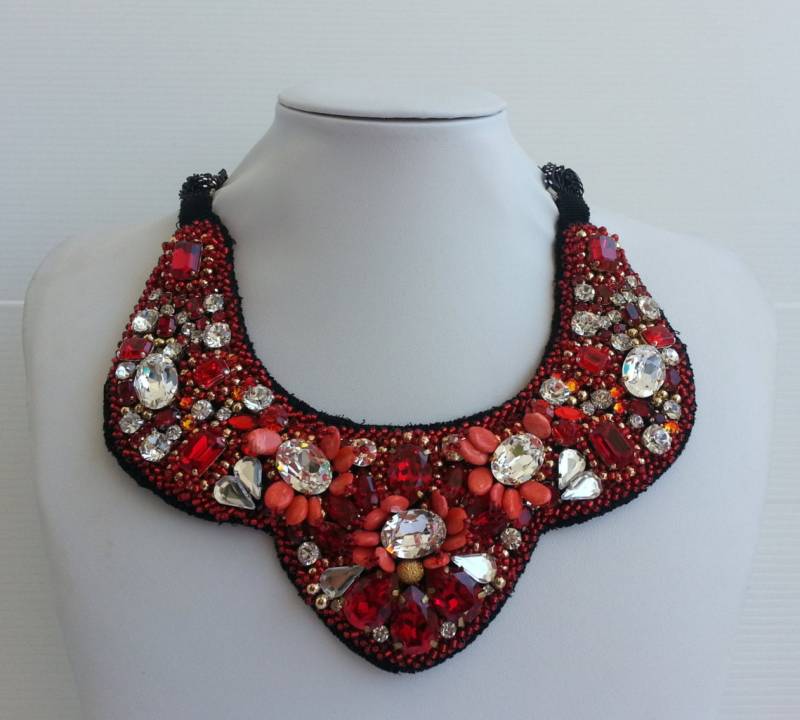 Handgemachte Strass Kragen Kette Roter Kristall Statement Schmuck Iv41 Handgemachte Strass Kragen Kette Roter Kristall Statement Schmuck Iv41 von IvMiro