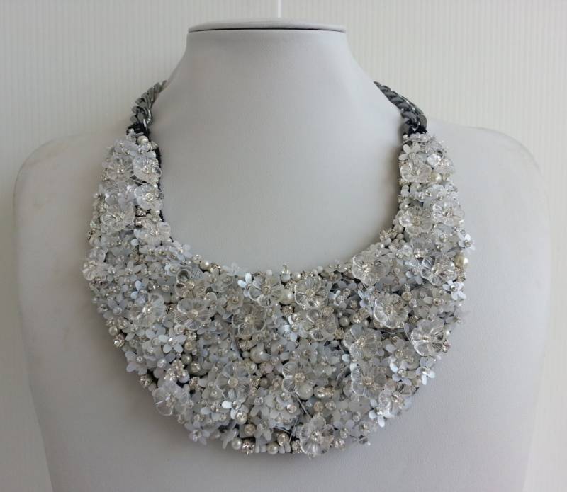 Handgemachte Swarovski Strass Statement Kette Kristall & Perlen Halsband Iv153 Handgemachte Swarovski Strass Statement Kette Kristall & Perlen Halsband Iv153 von IvMiro