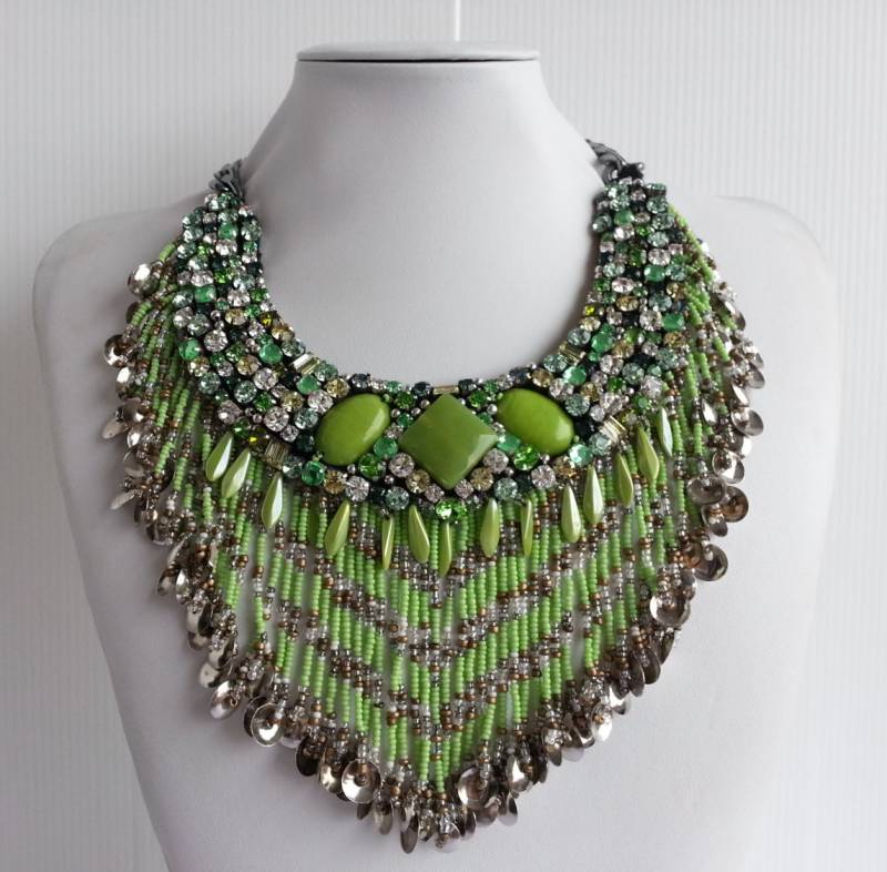 Handgemachte Swarovski Strass Statement Kette Smaragdgrüne Halskette Iv168 Handgemachte Swarovski Strass Statement Kette Smaragdgrüne Halskette Iv168 von IvMiro