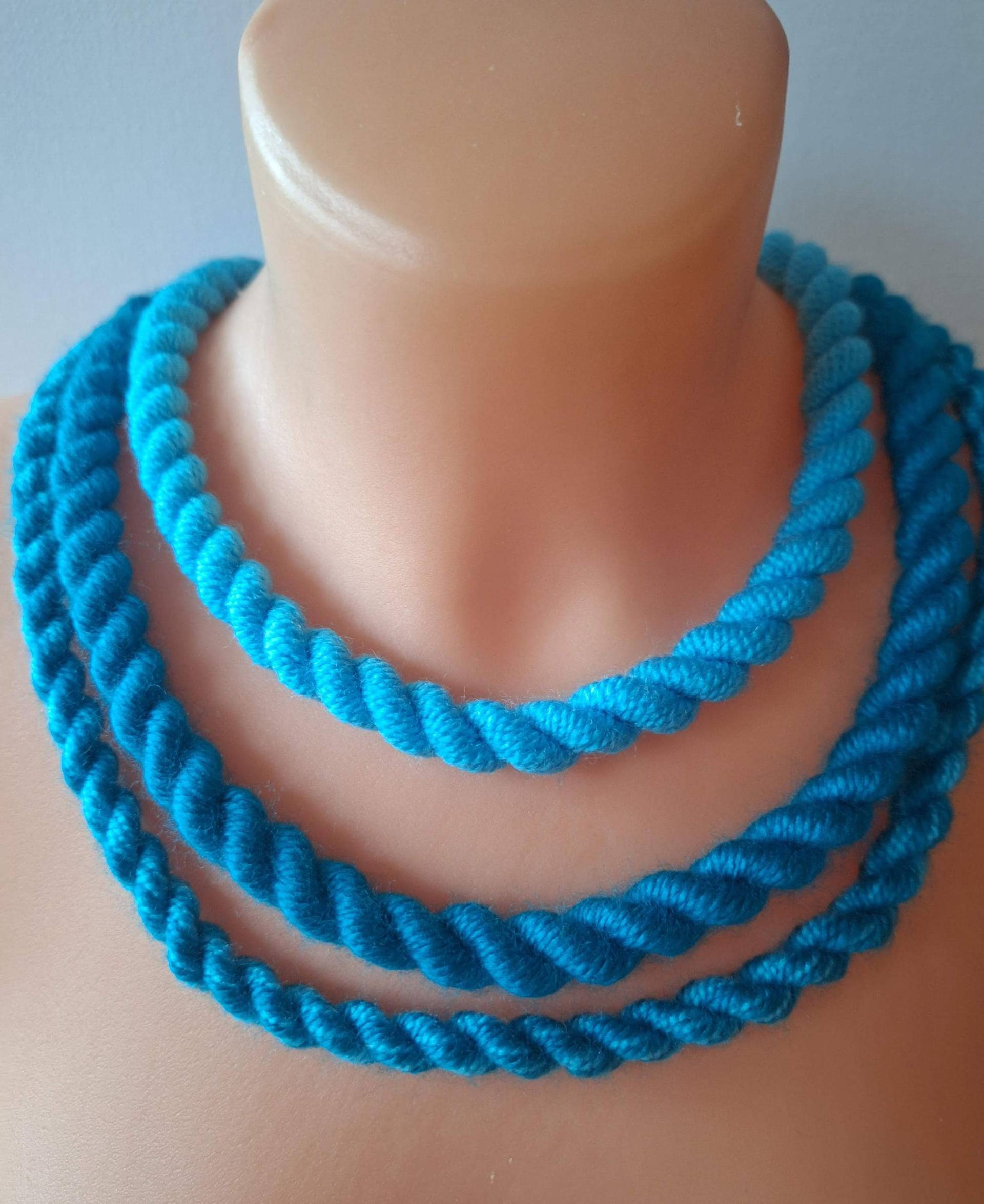 Türkis Bib Halskette Fröhlicher Baumwolle Textil Schmuck von Ivanely