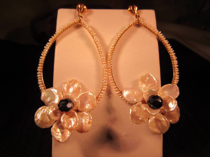 Retro Perlenblumen Ohrringe von IvansJewelry