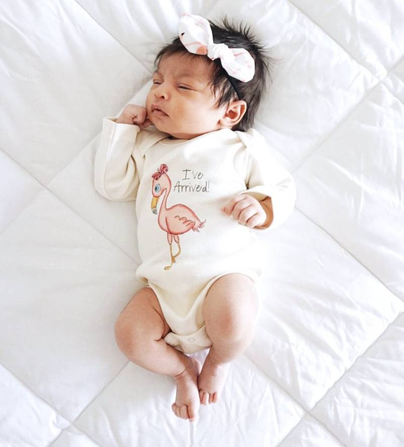 Flamingo Baby Body Bio-Baumwolle, Ich Bin Babykleidung Angekommen von IveArrivedOrganics