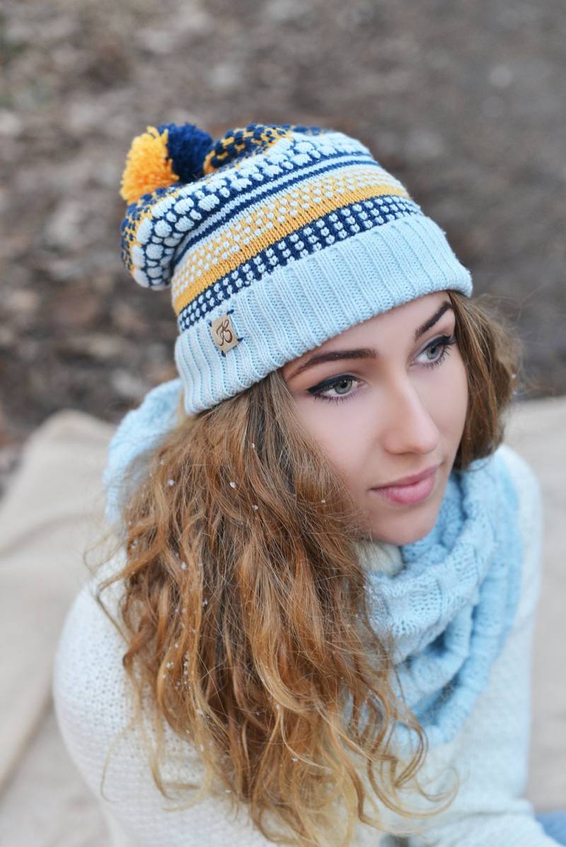 Gestrickte Mütze, Slouchy Hut, Bunte Geschenk Für Sie, Mütze Mit Pompon, Mädchen, Merino Wolle Gestrickte Snowbording von IvetaStasiulioniene