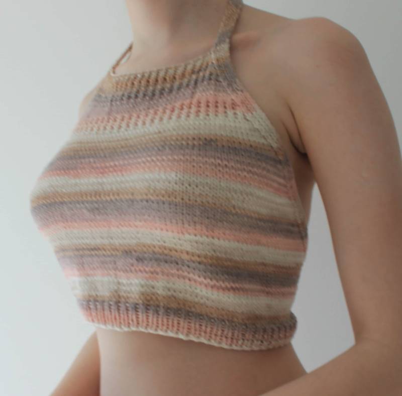 strick-Crop-Top, Rückenfreies Crop-Tank-Top, Handgemachtes Sommer-Top Aus Baumwolle, Versandfertig von IvettyKcraft