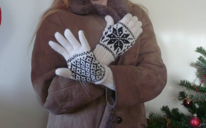 Schneeflocke Handschuhe Damen/Mädchen Frauen Handgestrickte Wolle von Ivolgaknits