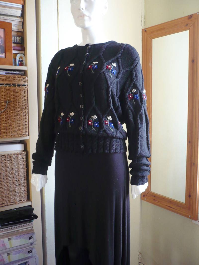 Tiroler Strickjacke Pullover Jacke Mantel 1940Er Jahre Vintage Style Frauen Damen Cardigan Wollmischung Größen Xs-Xl Verschiedene Farben von Ivolgaknits